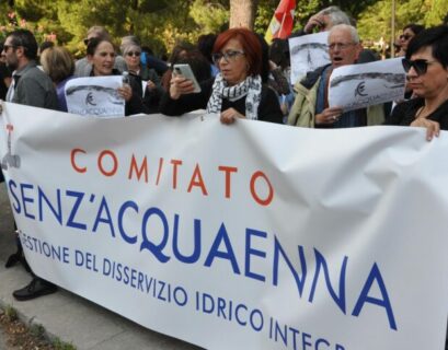 protesta piazza indipendenza